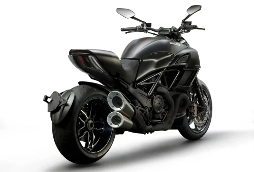 Ducati Diavel carbon edition (2)