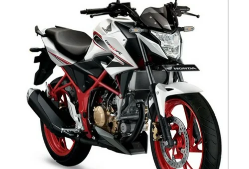 Honda CB150R (1)