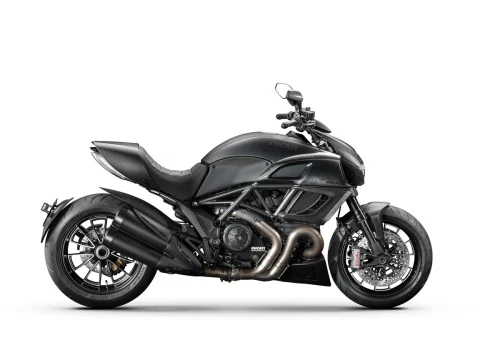 Ducati Diavel carbon edition (1)