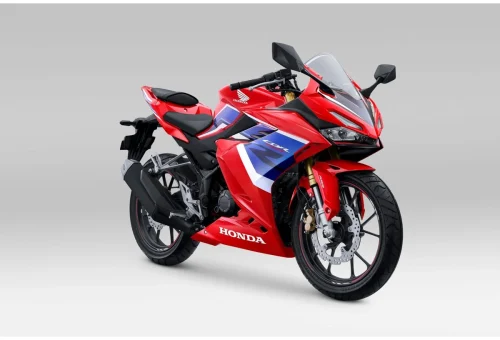 Honda CBR150R (3)